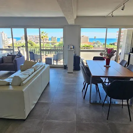 شقة Modern Sea View With Terrace In